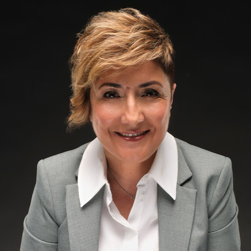 Sesión fotográfica de perfil profesional para Montserrat Asensio NEXEPA Managing Partner